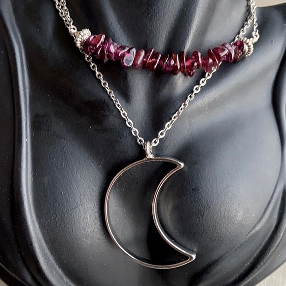 Genuine Garnet chips double layer moon necklace - Picture 8 of 12